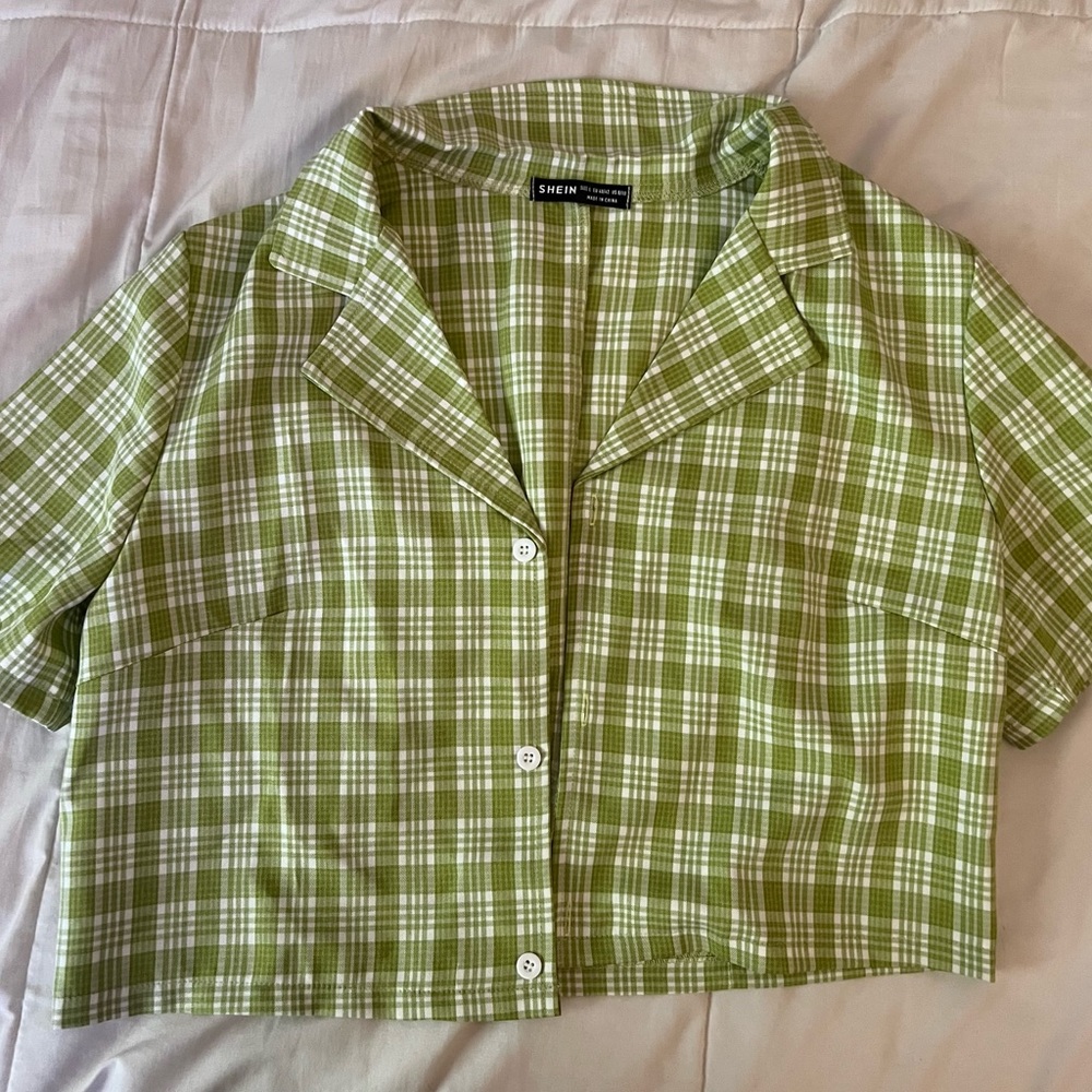 Shein Cropped Green Gingham Button Up Cardigan Collar Top